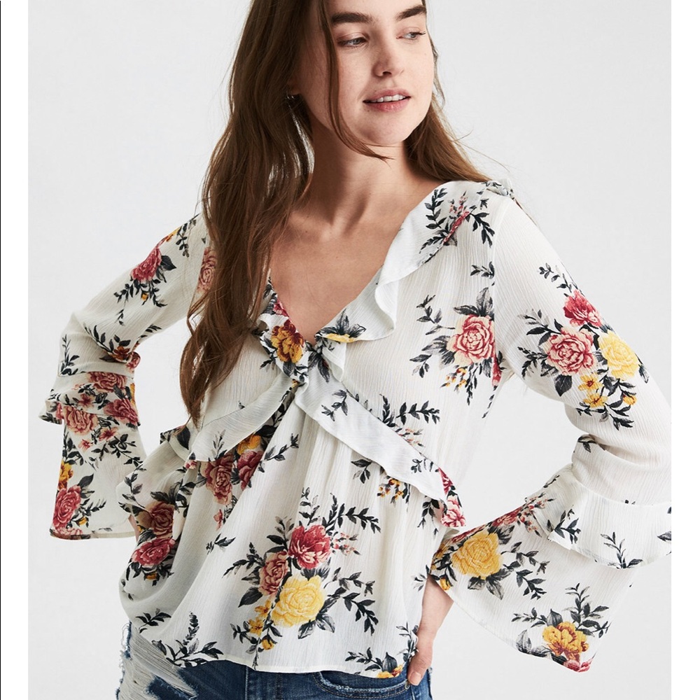 American Eagle Outfitters Long Sleeve Ruffled Top
